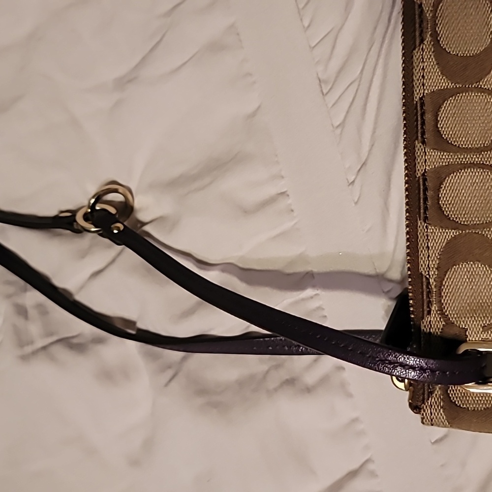 Authentic Coach Handbag - Picture 4 of 8